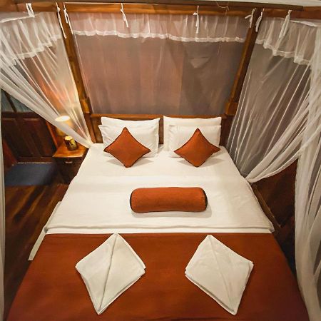 Hotel Levon エッラ エクステリア 写真