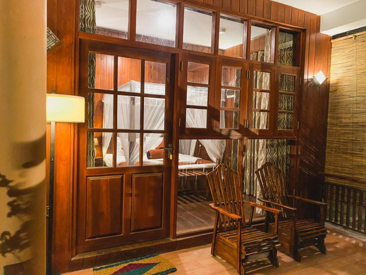Hotel Levon エッラ エクステリア 写真